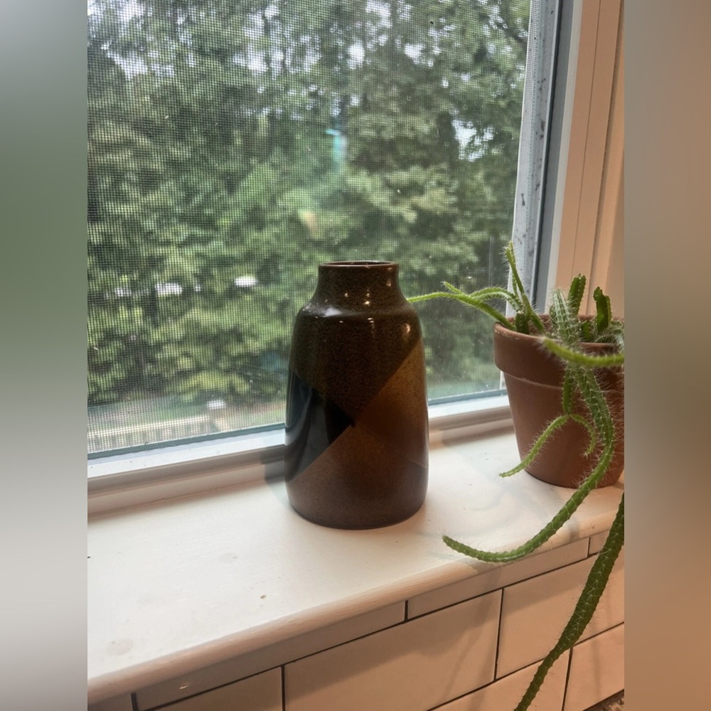 Elegant Brown Ceramic Vase